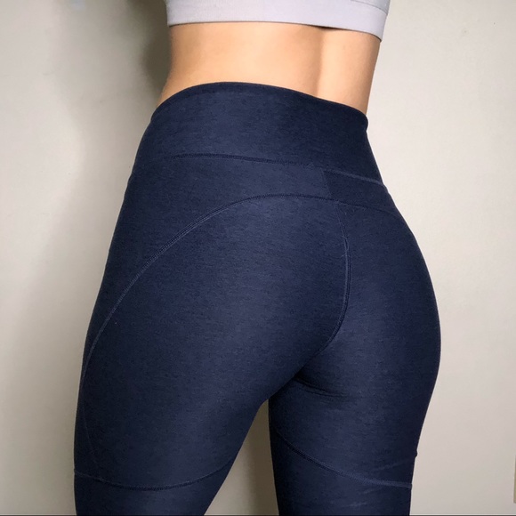 Outdoor Voices 28” leggings - Picture 3 of 6